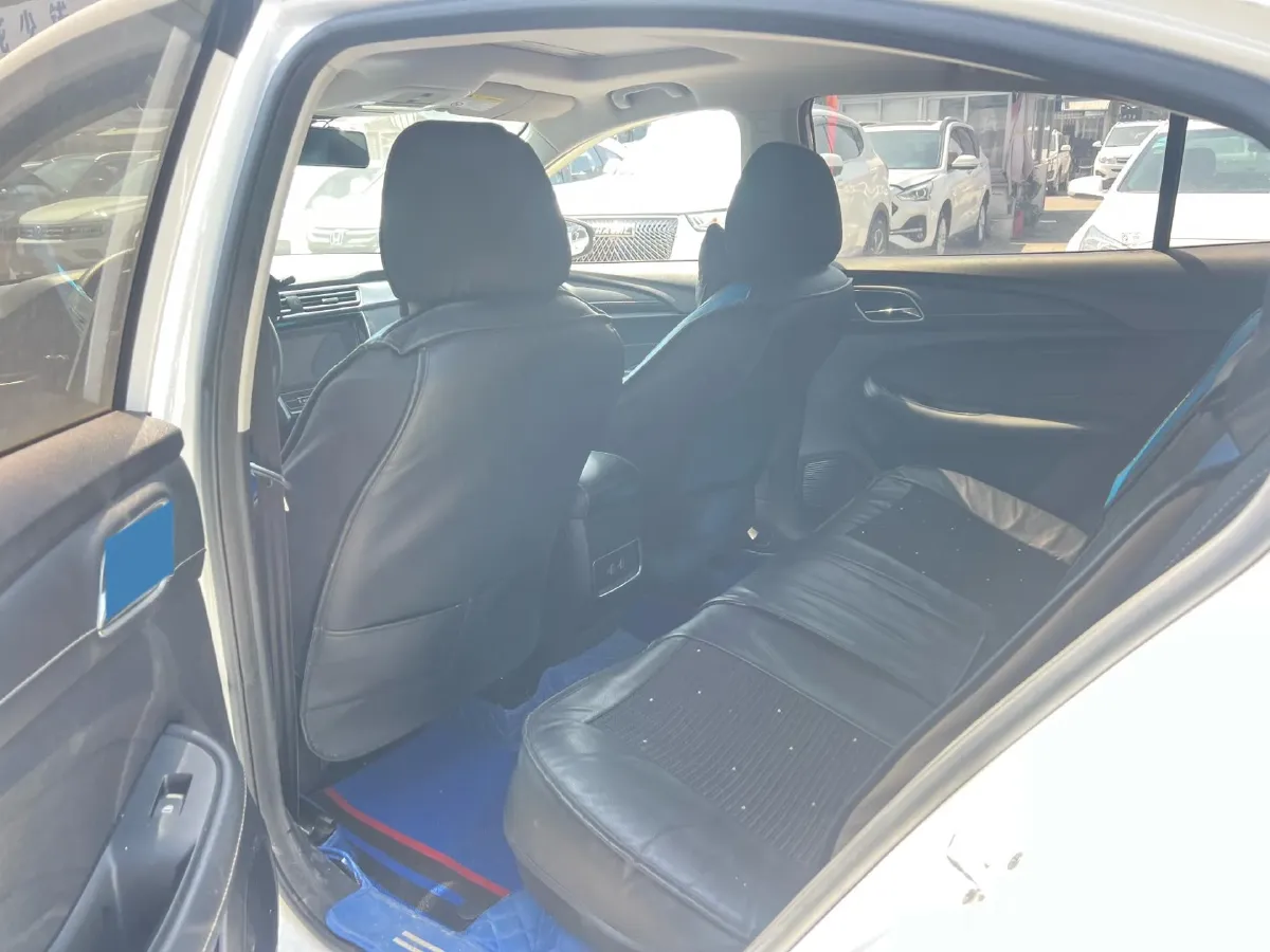 2019 Roewe i5 1.5L 120HP L4 CVT,autocango,china used car exporter,china ev exporter,chinese used car exporter,chinese used ev exporter