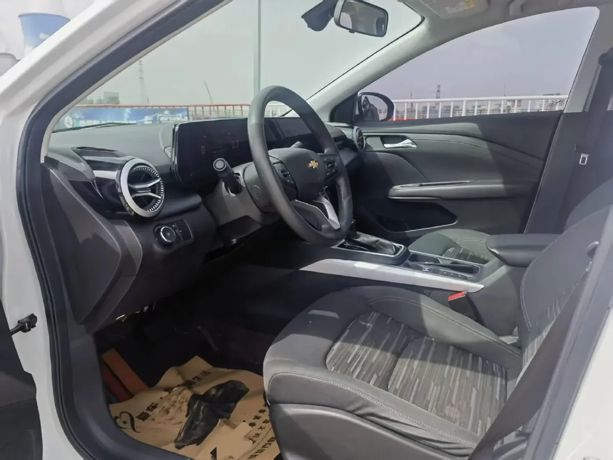 2023 Chevrolet Monza 1.5L 113HP L4 6DCT,autocango,china used car exporter,china ev exporter,chinese used car exporter,chinese used ev exporter