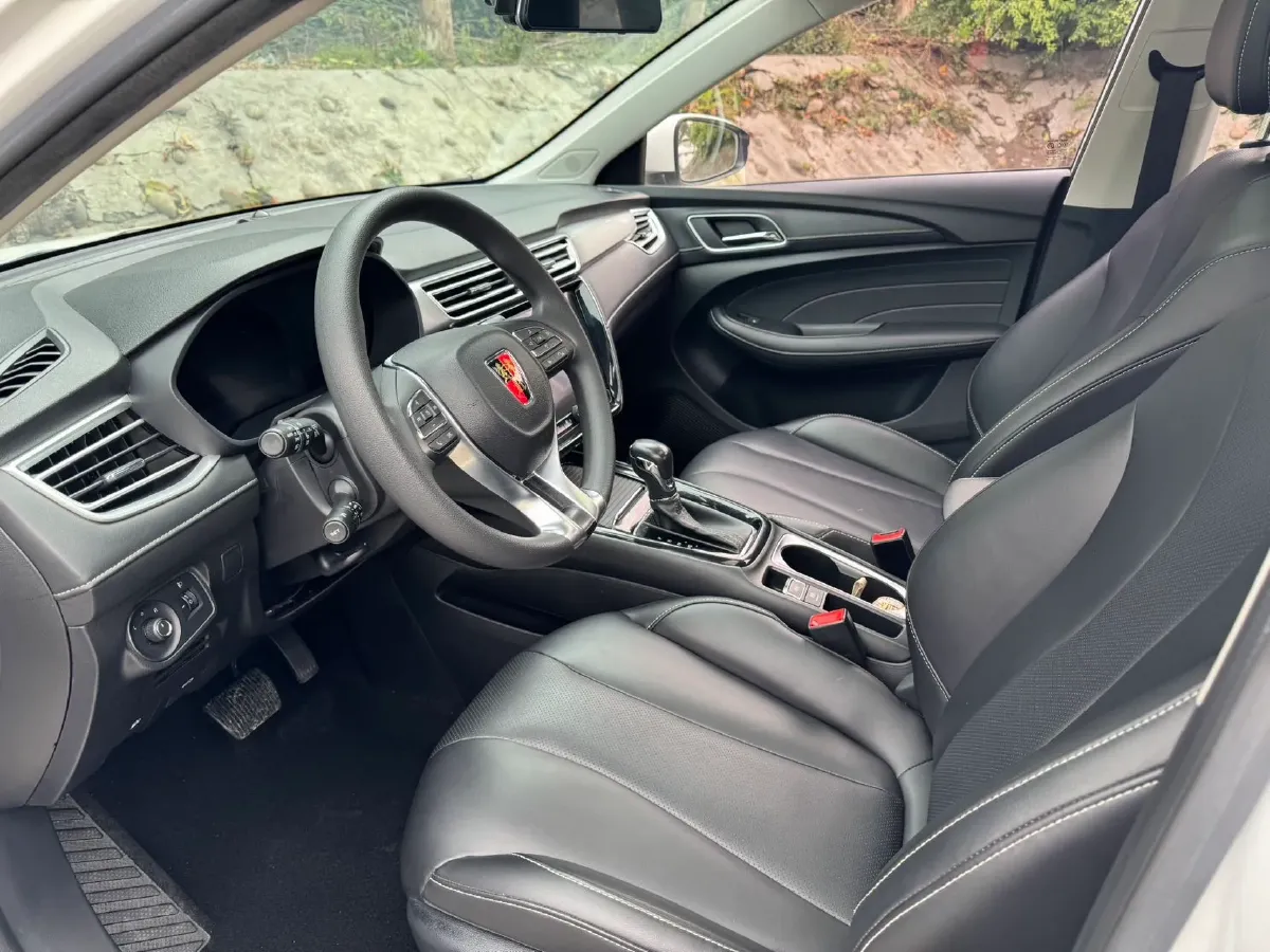 2020 Roewe i5 1.5L 120HP L4 CVT,autocango,china used car exporter,china ev exporter,chinese used car exporter,chinese used ev exporter