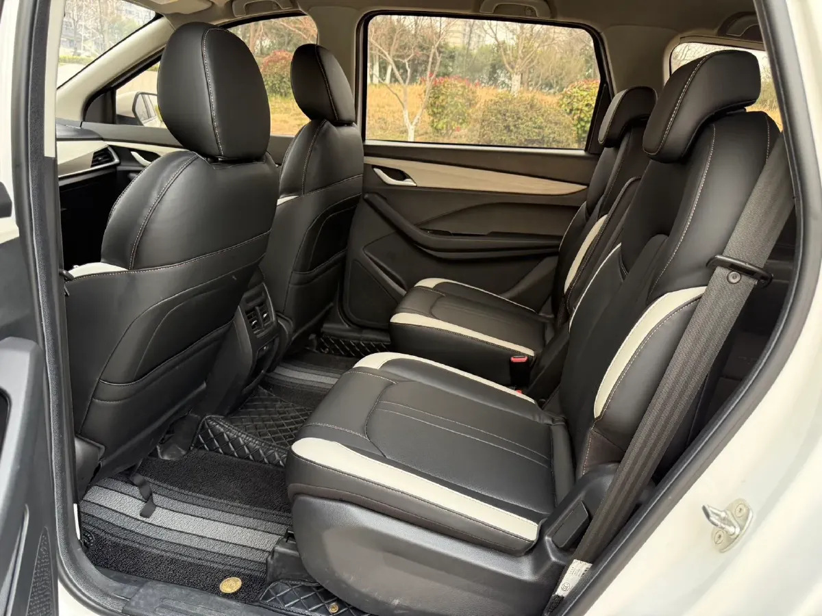 2021 BaoJun 360 1.5L 105HP L4 CVT,autocango,china used car exporter,china ev exporter,chinese used car exporter,chinese used ev exporter