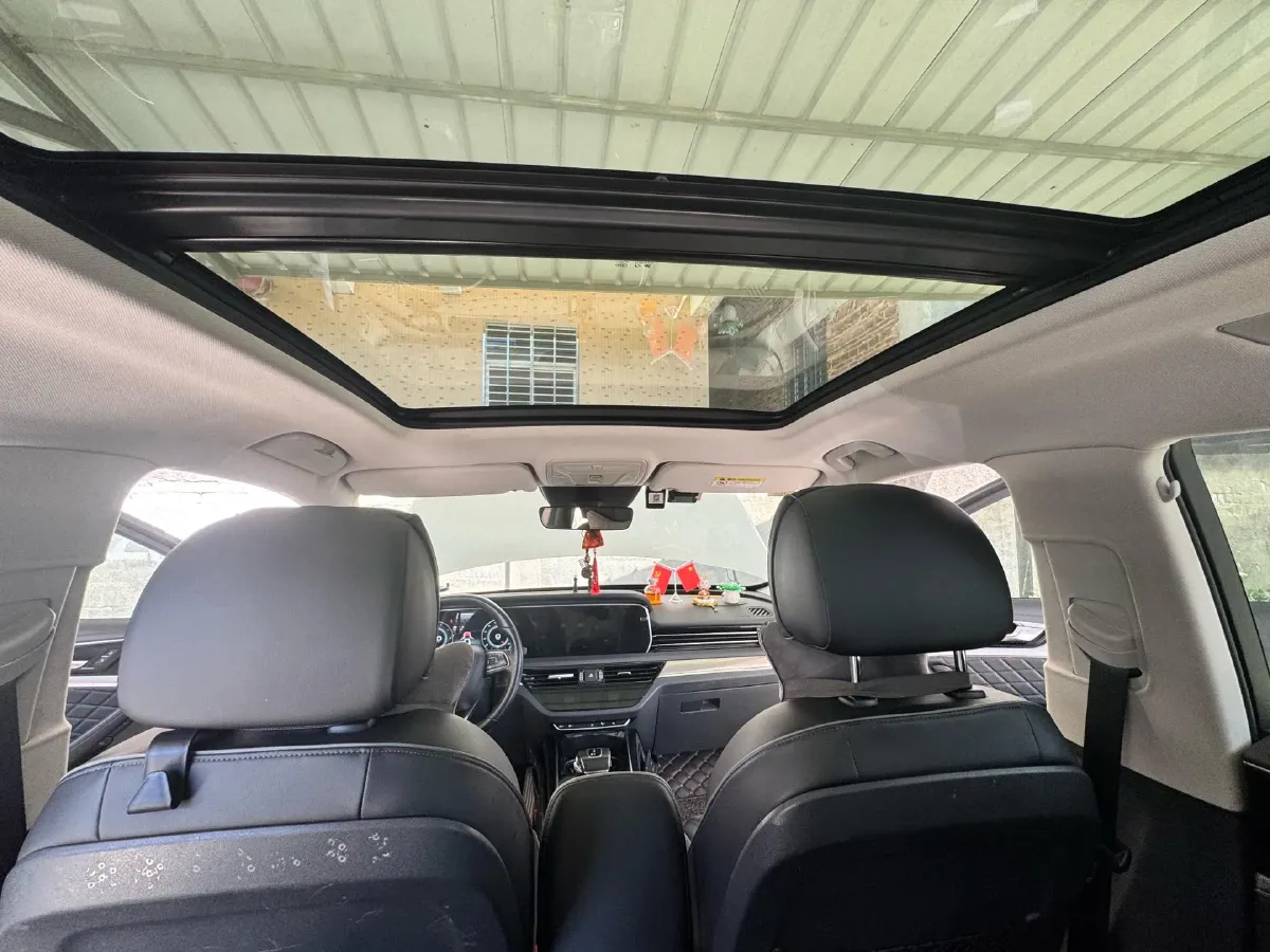 2019 HongQi HS5 2.0T 224HP L4 6AT,autocango,china used car exporter,china ev exporter,chinese used car exporter,chinese used ev exporter