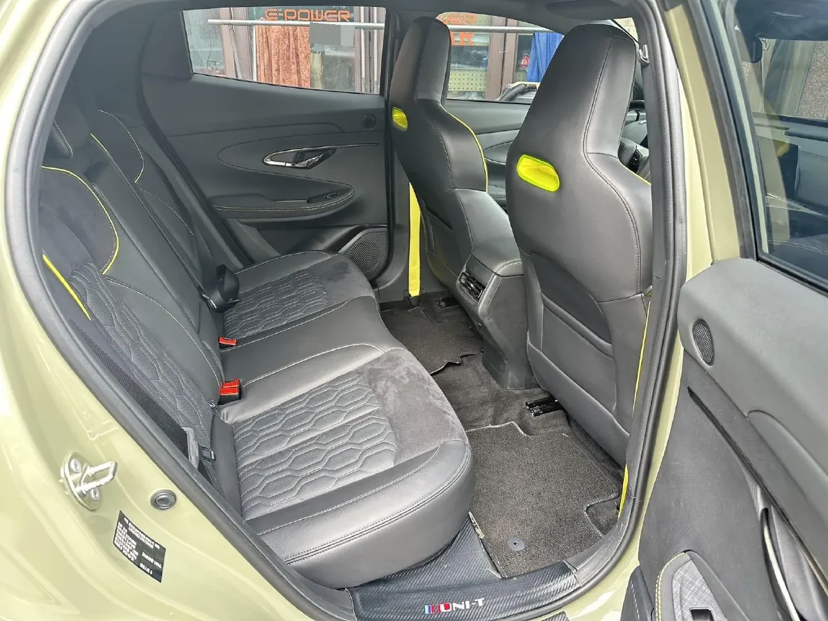 2022 ChangAn UNI-T 1.5T 188HP L4 7DCT,autocango,china used car exporter,china ev exporter,chinese used car exporter,chinese used ev exporter