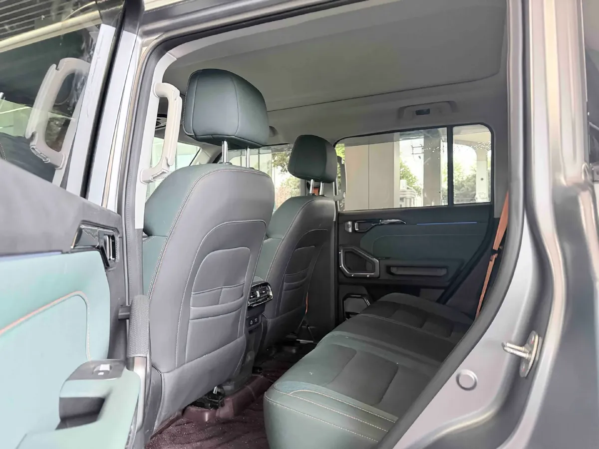 2024 Jetour Traveller 2.0T 254HP L4 7DCT,autocango,china used car exporter,china ev exporter,chinese used car exporter,chinese used ev exporter