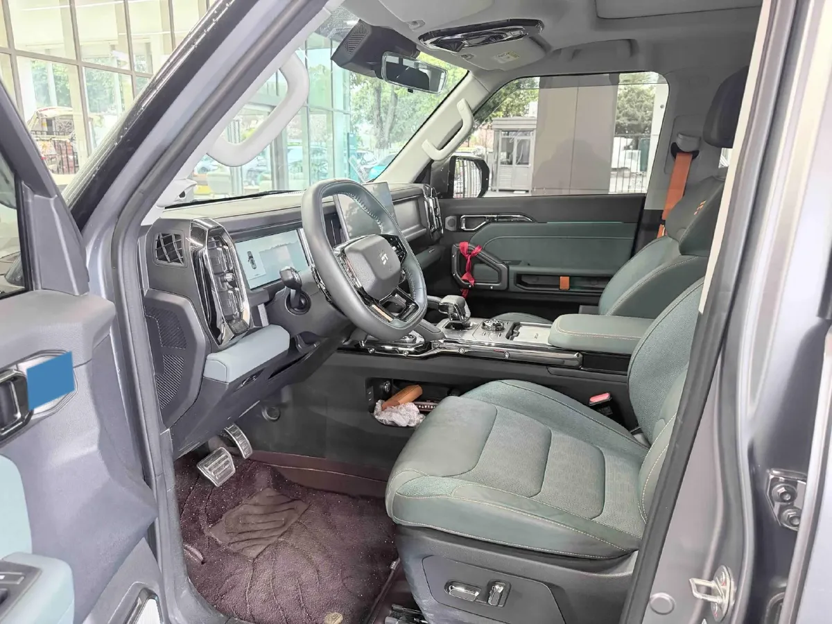 2024 Jetour Traveller 2.0T 254HP L4 7DCT,autocango,china used car exporter,china ev exporter,chinese used car exporter,chinese used ev exporter