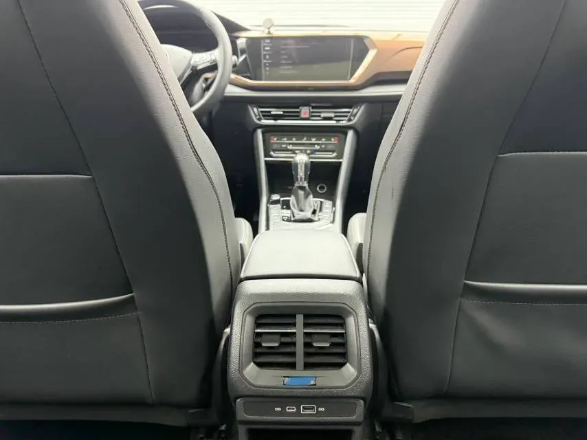 2021 Volkswagen Tharu 1.4T 150HP L4 7DCT,autocango,china used car exporter,china ev exporter,chinese used car exporter,chinese used ev exporter