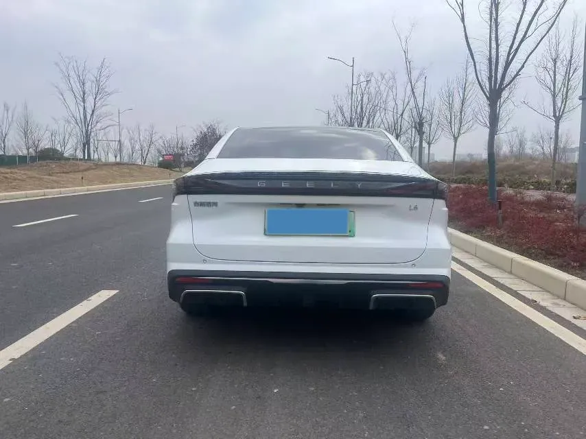 2023 Geely Galaxy L6 1.5T 163HP L4 3DHT PHEV,autocango,china used car exporter,china ev exporter,chinese used car exporter,chinese used ev exporter
