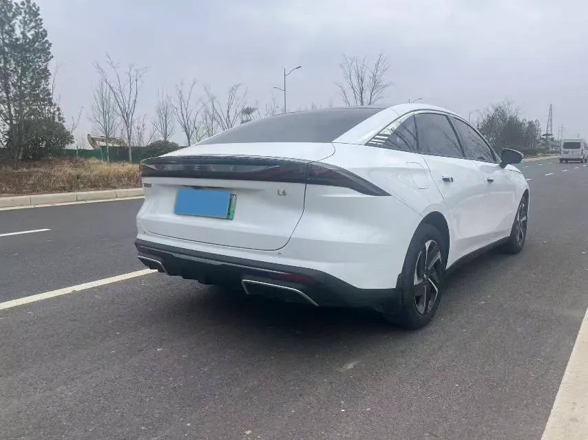 2023 Geely Galaxy L6 1.5T 163HP L4 3DHT PHEV,autocango,china used car exporter,china ev exporter,chinese used car exporter,chinese used ev exporter