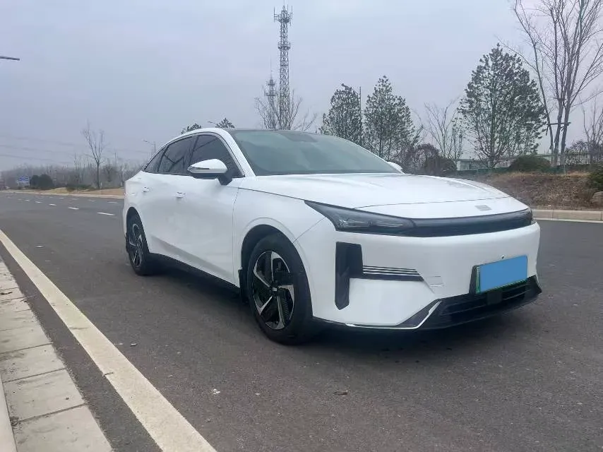 2023 Geely Galaxy L6 1.5T 163HP L4 3DHT PHEV,autocango,china used car exporter,china ev exporter,chinese used car exporter,chinese used ev exporter