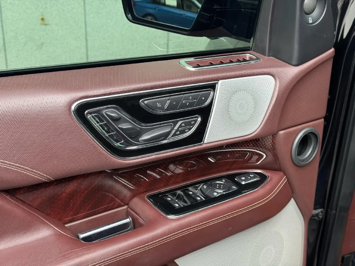 2019 Lincoln Navigator 3.5T 388HP V6 10AT,autocango,china used car exporter,china ev exporter,chinese used car exporter,chinese used ev exporter