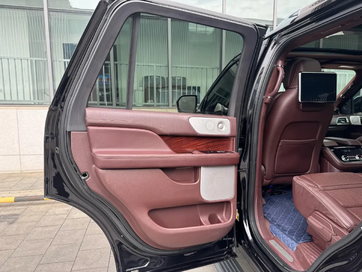 2019 Lincoln Navigator 3.5T 388HP V6 10AT,autocango,china used car exporter,china ev exporter,chinese used car exporter,chinese used ev exporter