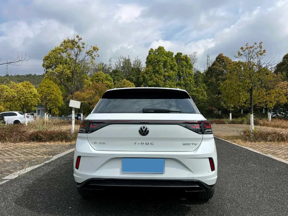 2025 Volkswagen T-Roc 1.5T 160HP L4 7DCT,autocango,china used car exporter,china ev exporter,chinese used car exporter,chinese used ev exporter
