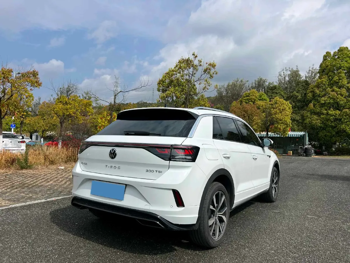 2025 Volkswagen T-Roc 1.5T 160HP L4 7DCT,autocango,china used car exporter,china ev exporter,chinese used car exporter,chinese used ev exporter