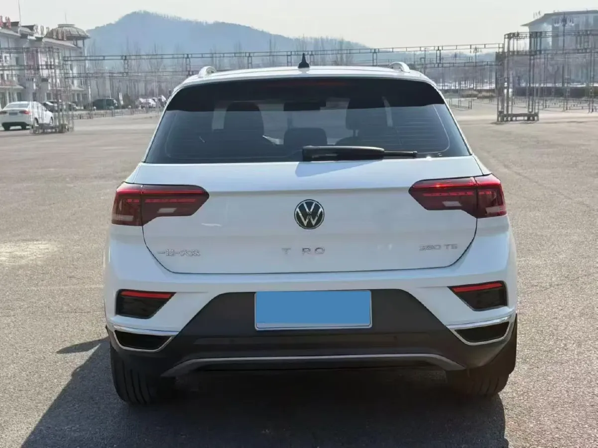2022 Volkswagen T-Roc 1.4T 150HP L4 7DCT,autocango,china used car exporter,china ev exporter,chinese used car exporter,chinese used ev exporter
