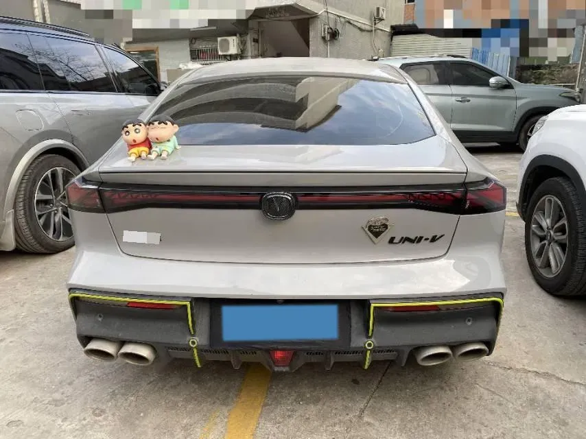 2022 ChangAn UNI-V 2.0T 233HP L4 8AT,autocango,china used car exporter,china ev exporter,chinese used car exporter,chinese used ev exporter