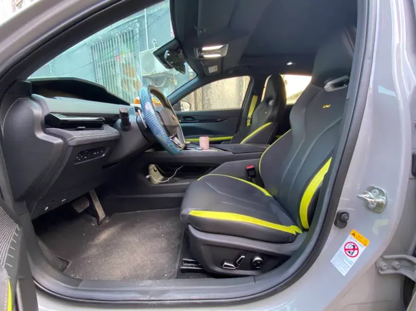 2022 ChangAn UNI-V 2.0T 233HP L4 8AT,autocango,china used car exporter,china ev exporter,chinese used car exporter,chinese used ev exporter