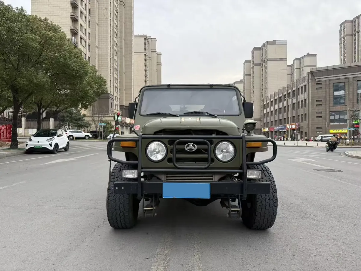 2019 BAW Battle Flag 1.5T 136HP L4 5MT,autocango,china used car exporter,china ev exporter,chinese used car exporter,chinese used ev exporter