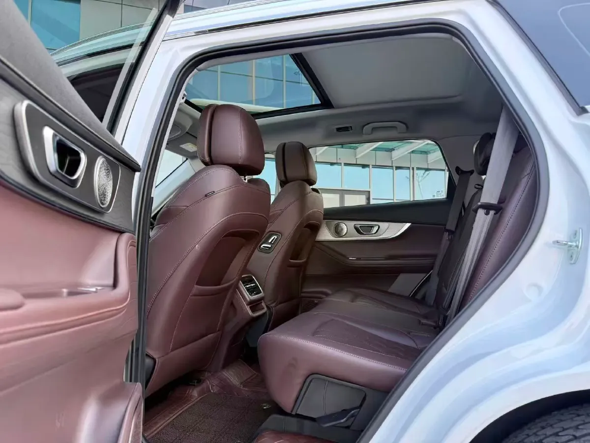 2022 Chery Tiggo 8 PRO 1.6T 197HP L4 7DCT,autocango,china used car exporter,china ev exporter,chinese used car exporter,chinese used ev exporter