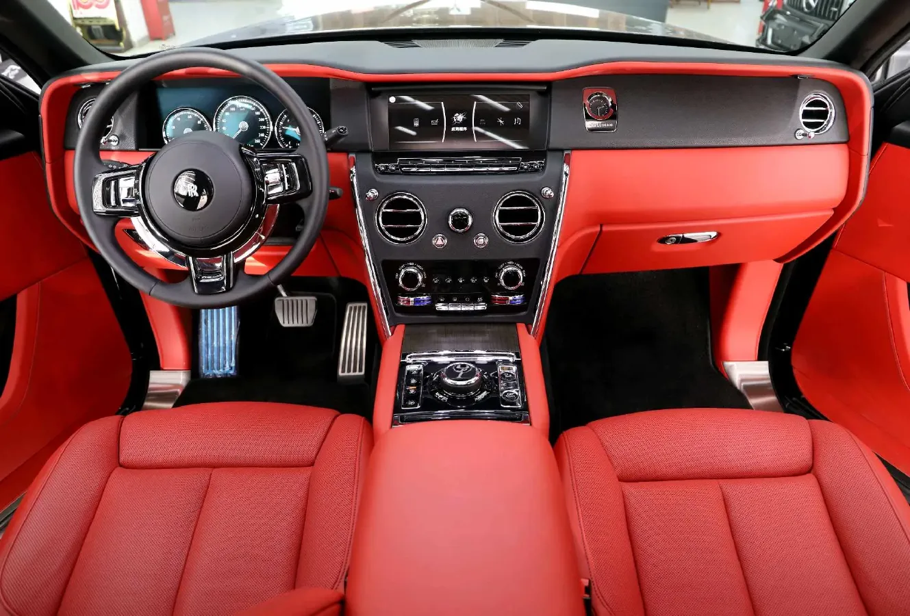 2018 Rolls-Royce Cullinan 6.7T 571HP V12 8AT,autocango,china used car exporter,china ev exporter,chinese used car exporter,chinese used ev exporter