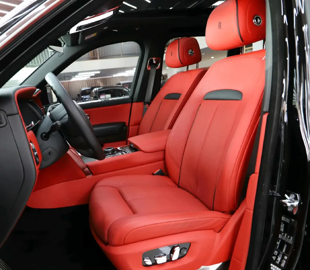 2018 Rolls-Royce Cullinan 6.7T 571HP V12 8AT,autocango,china used car exporter,china ev exporter,chinese used car exporter,chinese used ev exporter