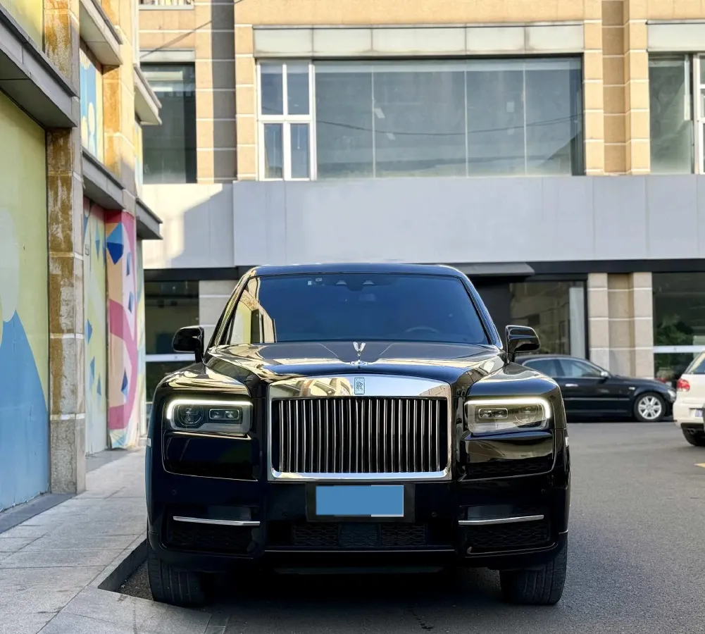 2018 Rolls-Royce Cullinan 6.7T 571HP V12 8AT,autocango,china used car exporter,china ev exporter,chinese used car exporter,chinese used ev exporter
