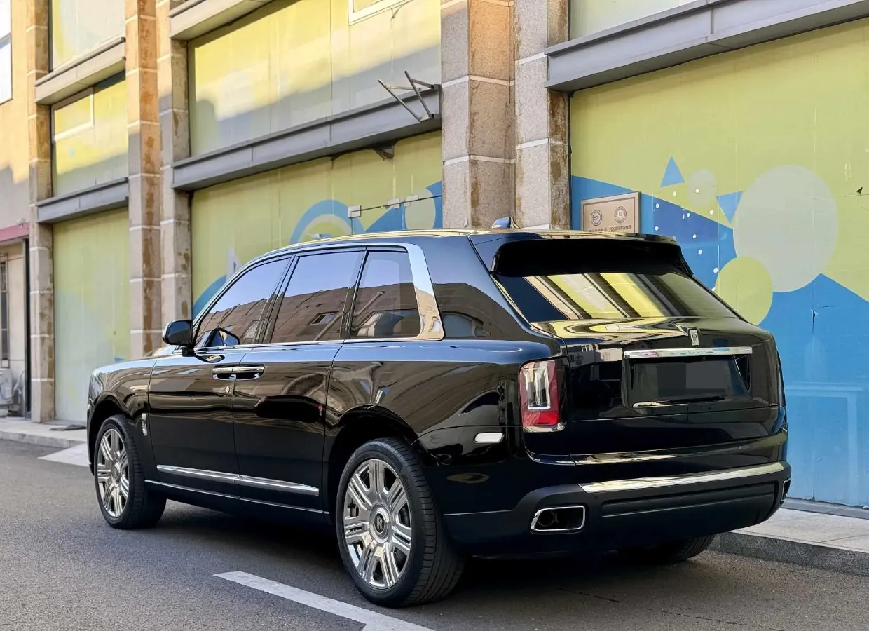 2018 Rolls-Royce Cullinan 6.7T 571HP V12 8AT,autocango,china used car exporter,china ev exporter,chinese used car exporter,chinese used ev exporter