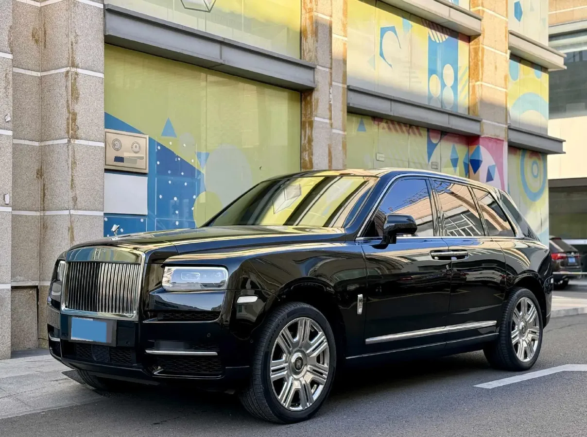 2018 Rolls-Royce Cullinan 6.7T 571HP V12 8AT,autocango,china used car exporter,china ev exporter,chinese used car exporter,chinese used ev exporter