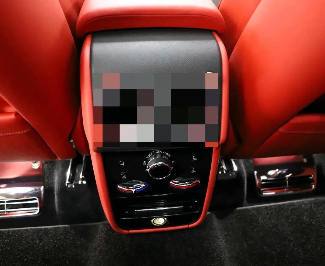 2018 Rolls-Royce Cullinan 6.7T 571HP V12 8AT,autocango,china used car exporter,china ev exporter,chinese used car exporter,chinese used ev exporter