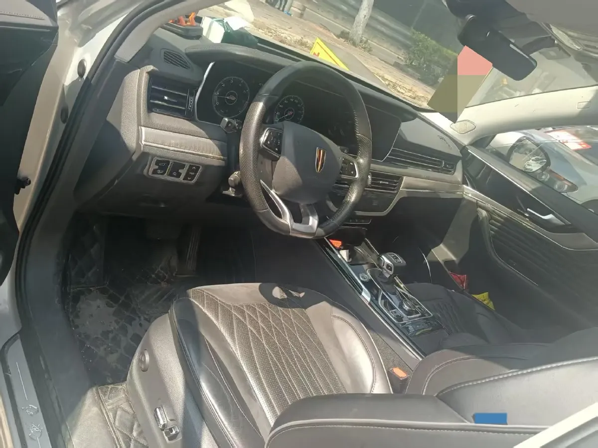 2022 HongQi HS5 2.0T 224HP L4 6AT,autocango,china used car exporter,china ev exporter,chinese used car exporter,chinese used ev exporter