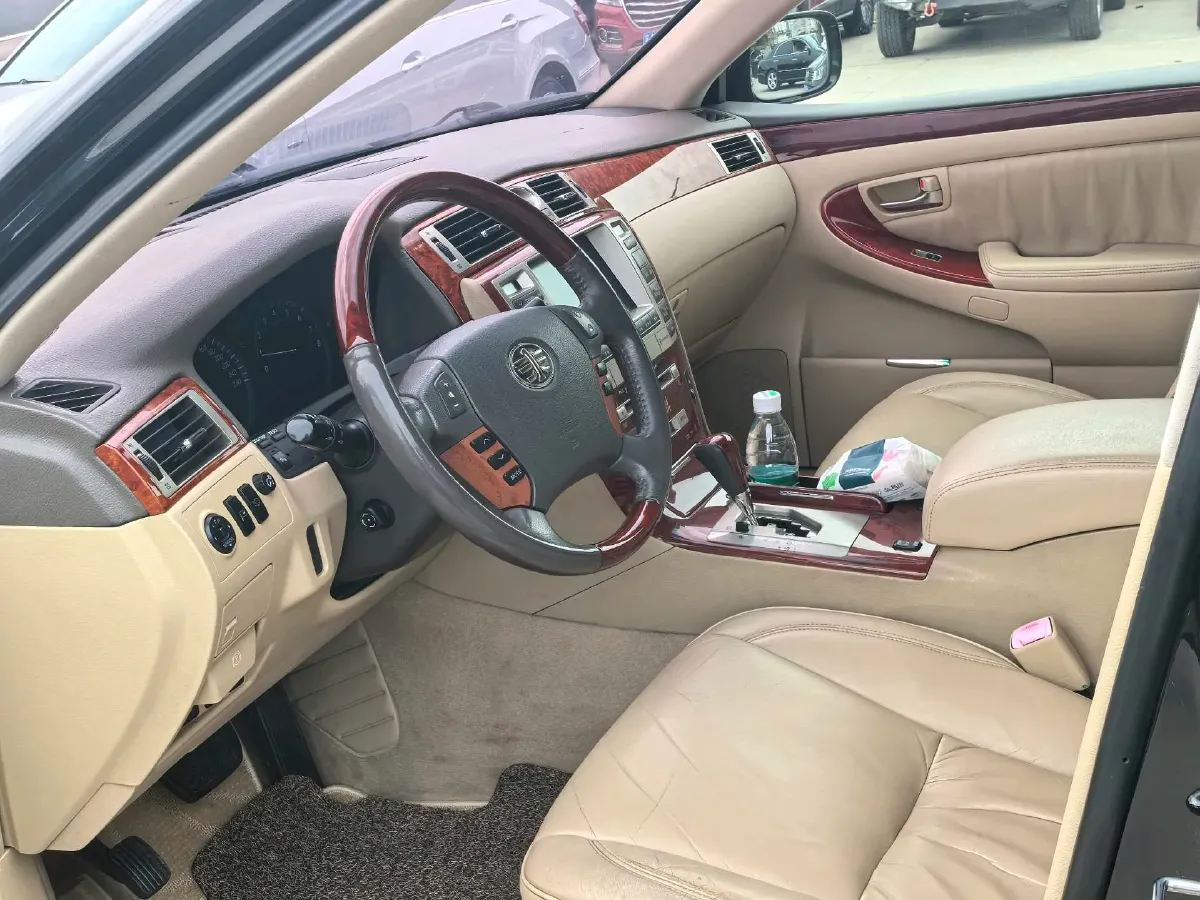 2009 HongQi ShengShi 4.3L 280HP V8 6AT,autocango,china used car exporter,china ev exporter,chinese used car exporter,chinese used ev exporter