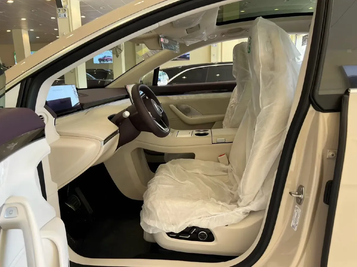 2026 Luxeed R7 REEV 156HP REEV,autocango,china used car exporter,china ev exporter,chinese used car exporter,chinese used ev exporter