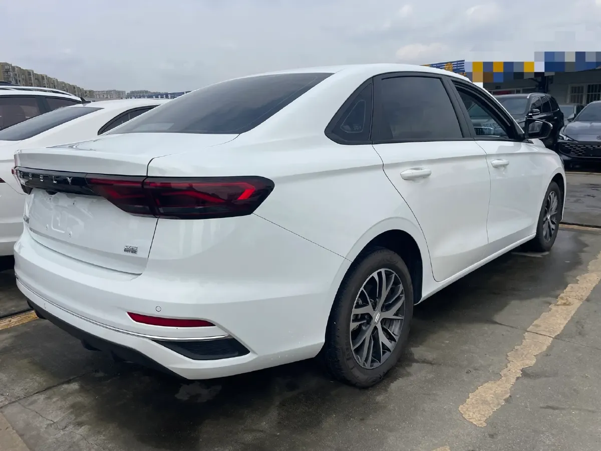 2025 Geely Emgrand 1.5L 127HP L4 CVT,autocango,china used car exporter,china ev exporter,chinese used car exporter,chinese used ev exporter