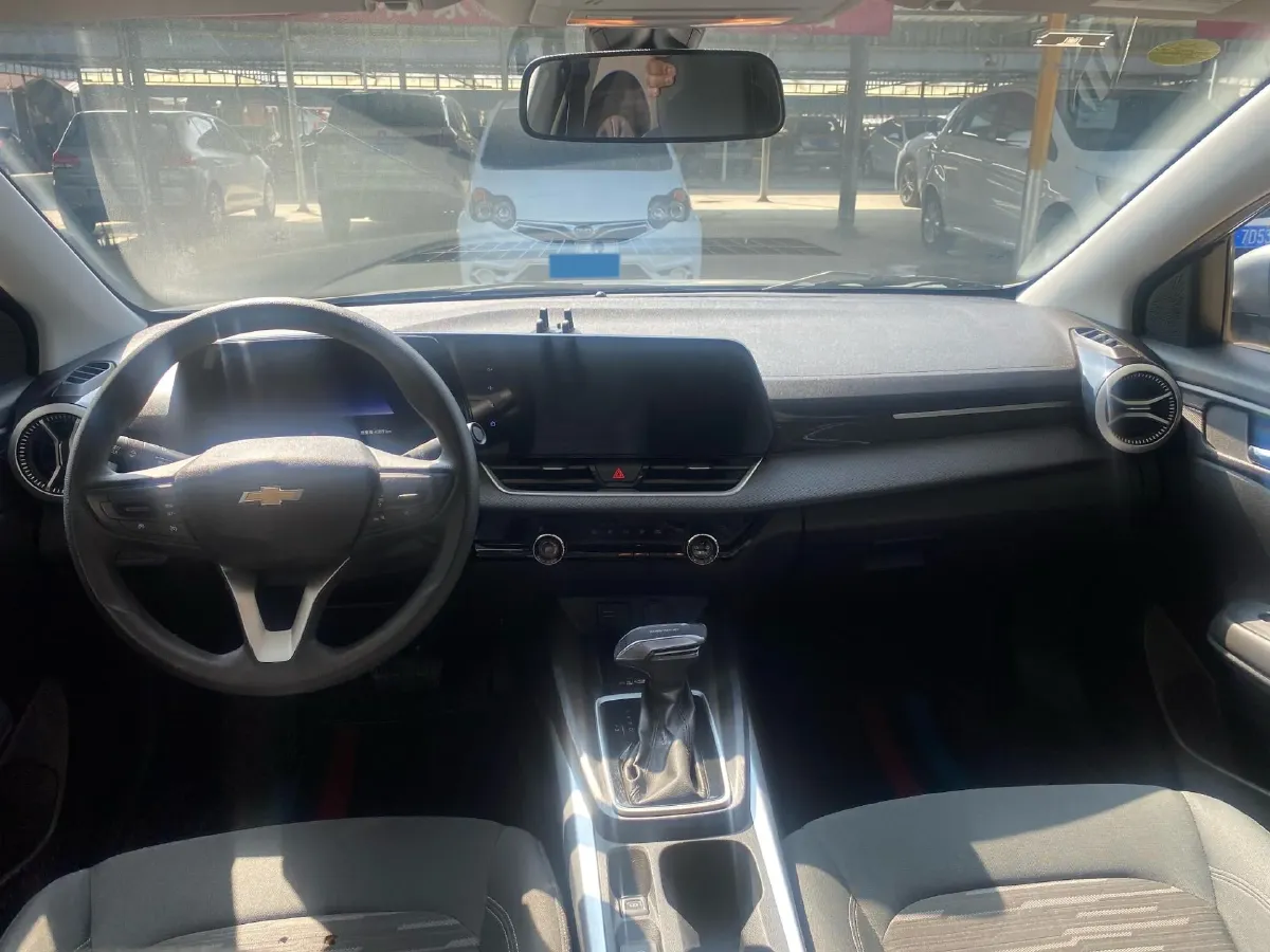 2023 Chevrolet Monza 1.5L 113HP L4 6DCT,autocango,china used car exporter,china ev exporter,chinese used car exporter,chinese used ev exporter