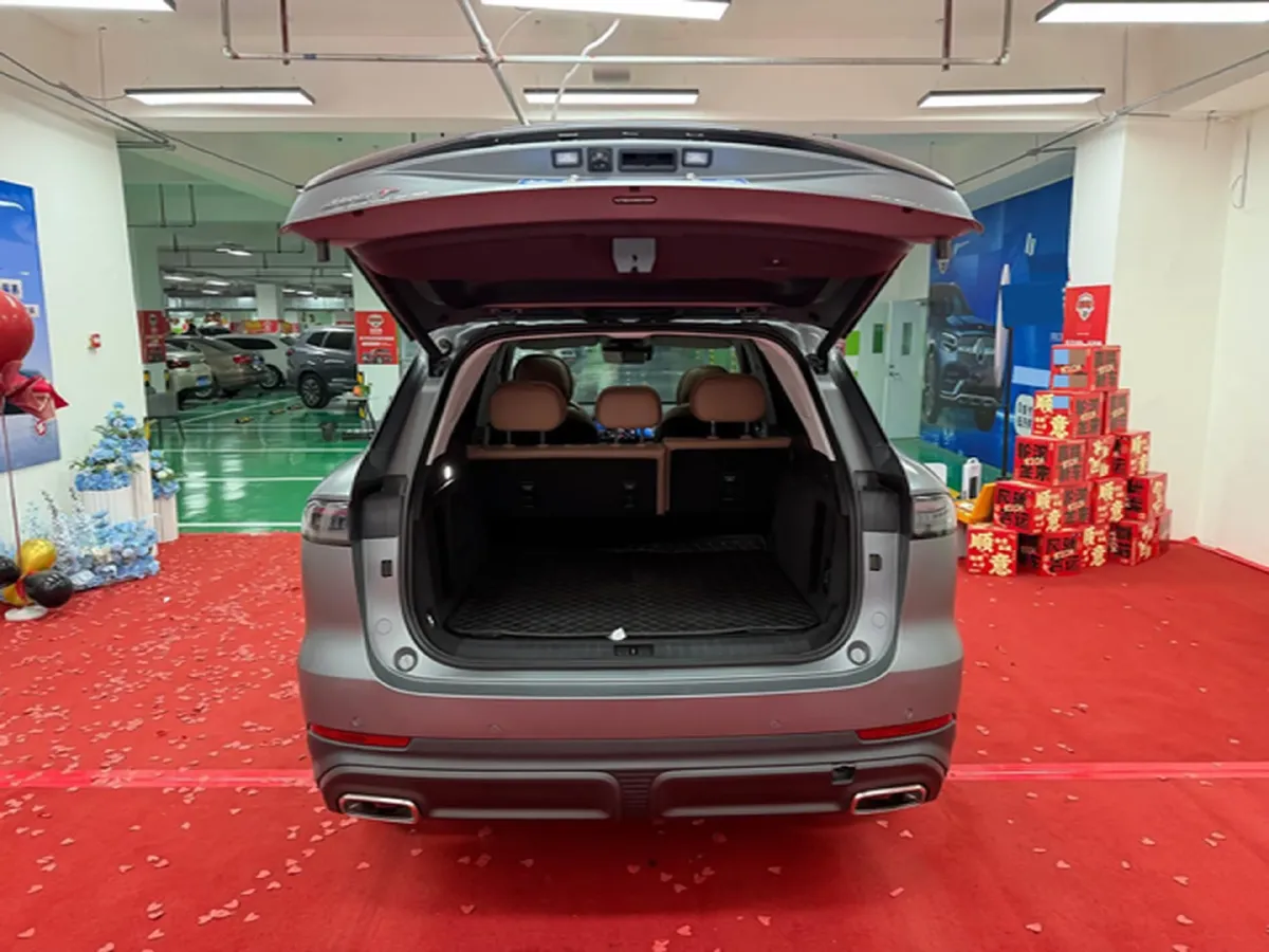 2024 Chery Tiggo8L 2.0T 254HP L4 8AT,autocango,china used car exporter,china ev exporter,chinese used car exporter,chinese used ev exporter