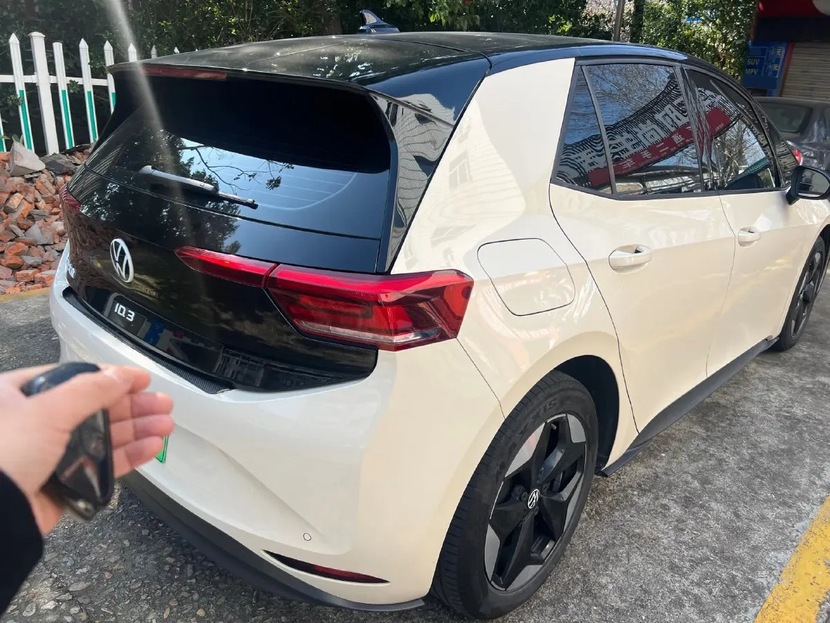 2025 Volkswagen ID.3 BEV 53.6KWH,autocango,china used car exporter,china ev exporter,chinese used car exporter,chinese used ev exporter