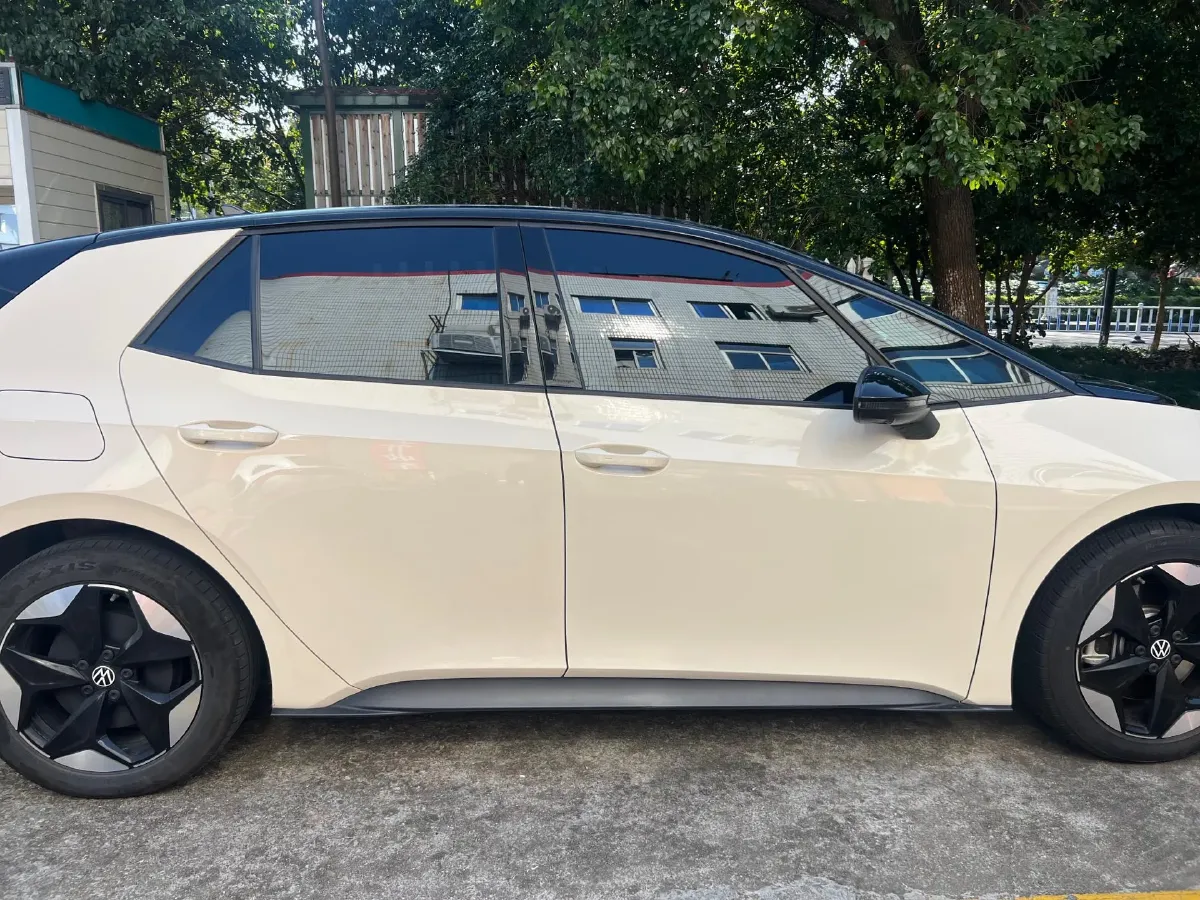 2025 Volkswagen ID.3 BEV 53.6KWH,autocango,china used car exporter,china ev exporter,chinese used car exporter,chinese used ev exporter