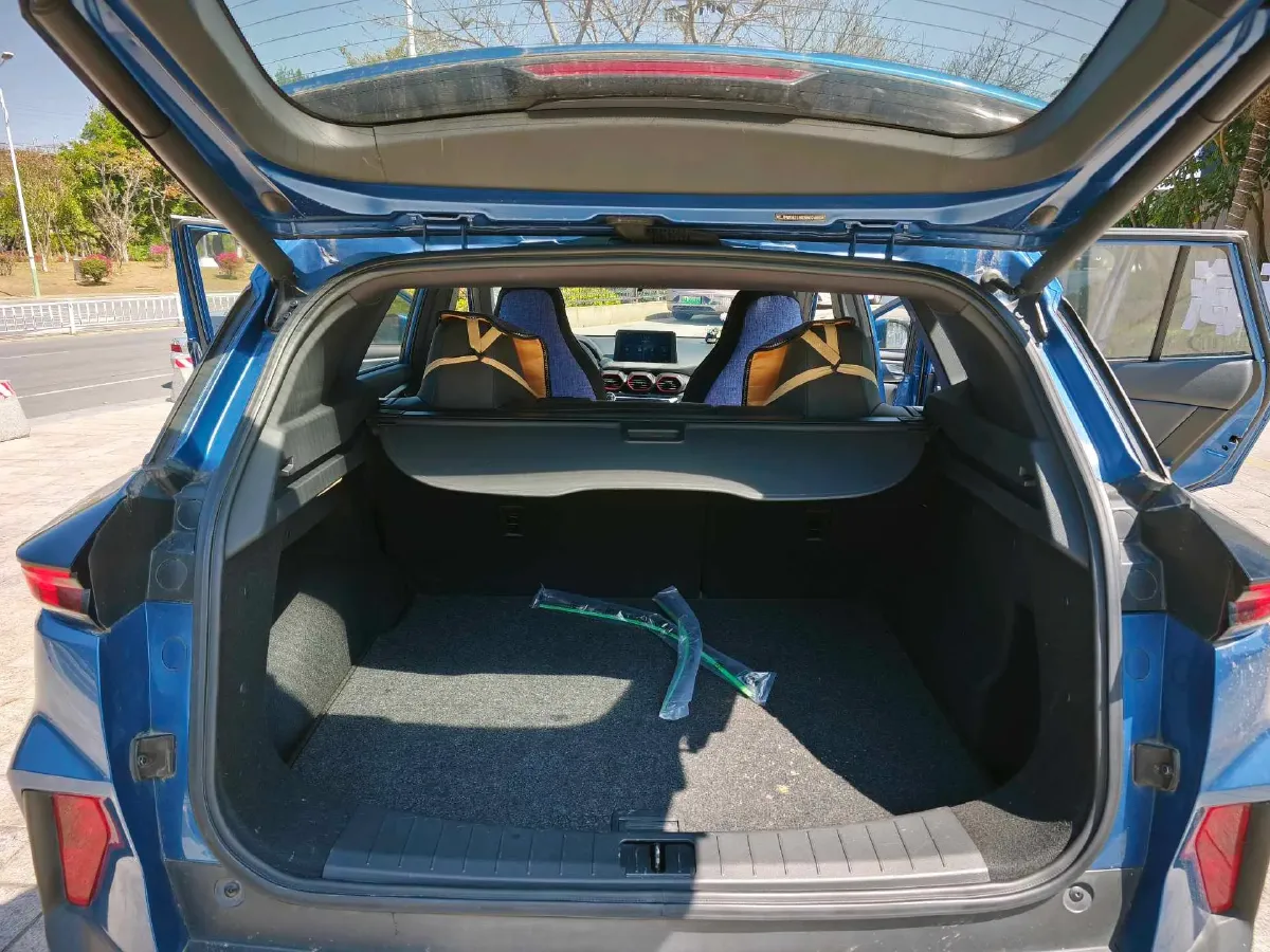 2019 HaiMa 8S 1.6T 195HP L4 6AT,autocango,china used car exporter,china ev exporter,chinese used car exporter,chinese used ev exporter