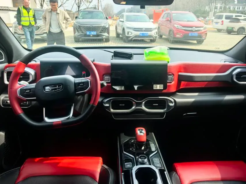 2020 Geely ICON 1.5T 177HP L3 7DCT,autocango,china used car exporter,china ev exporter,chinese used car exporter,chinese used ev exporter