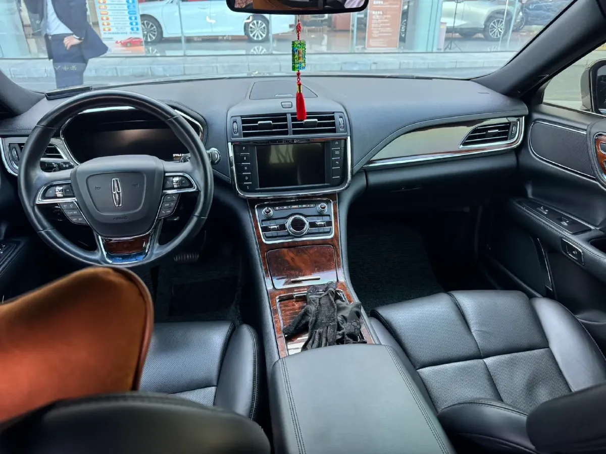 2017 Lincoln Continental 2.0T 261HP L4 6AT,autocango,china used car exporter,china ev exporter,chinese used car exporter,chinese used ev exporter