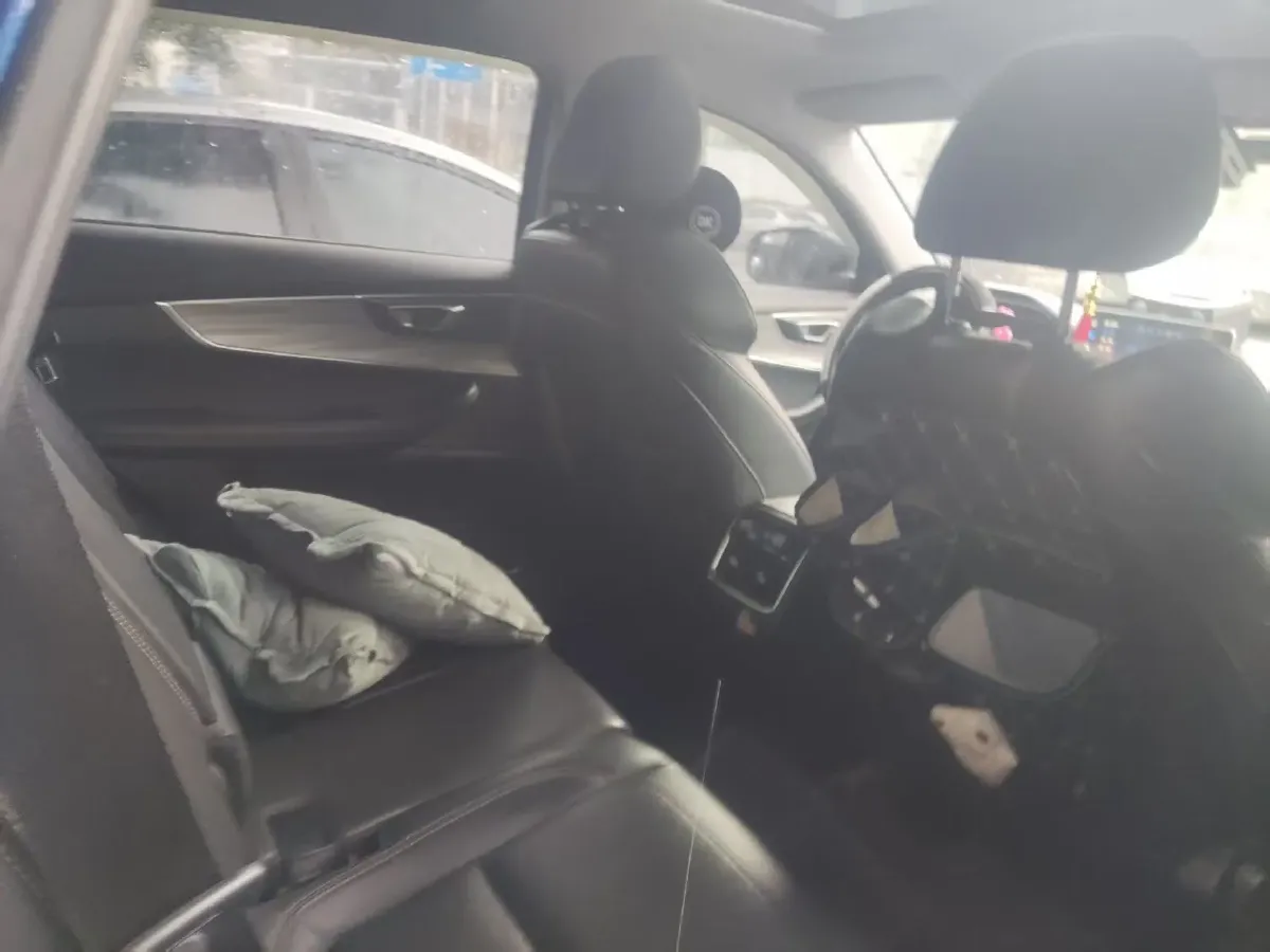 2021 Chery Tiggo 8 Plus 1.6T 197HP L4 7DCT,autocango,china used car exporter,china ev exporter,chinese used car exporter,chinese used ev exporter