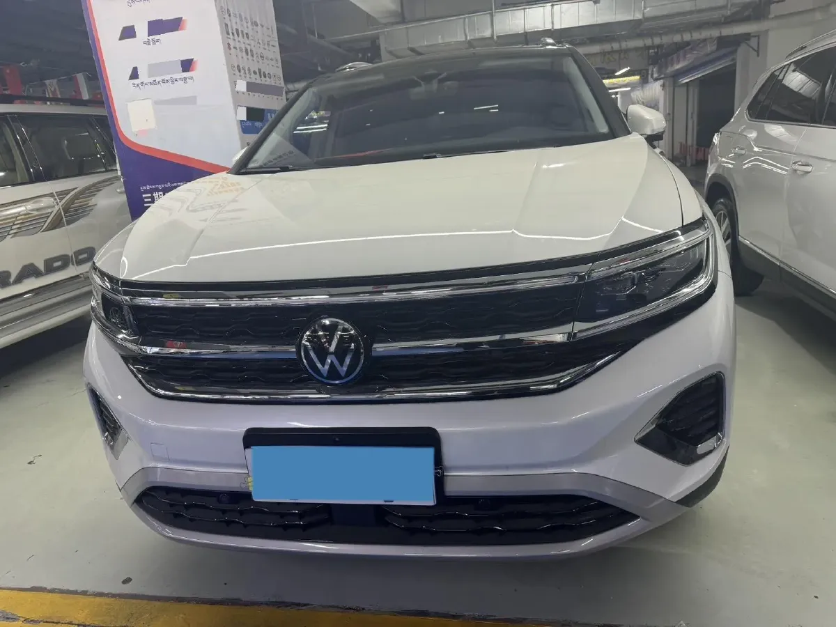 2023 Volkswagen Talagon 2.0T 220HP L4 7DCT,autocango,china used car exporter,china ev exporter,chinese used car exporter,chinese used ev exporter