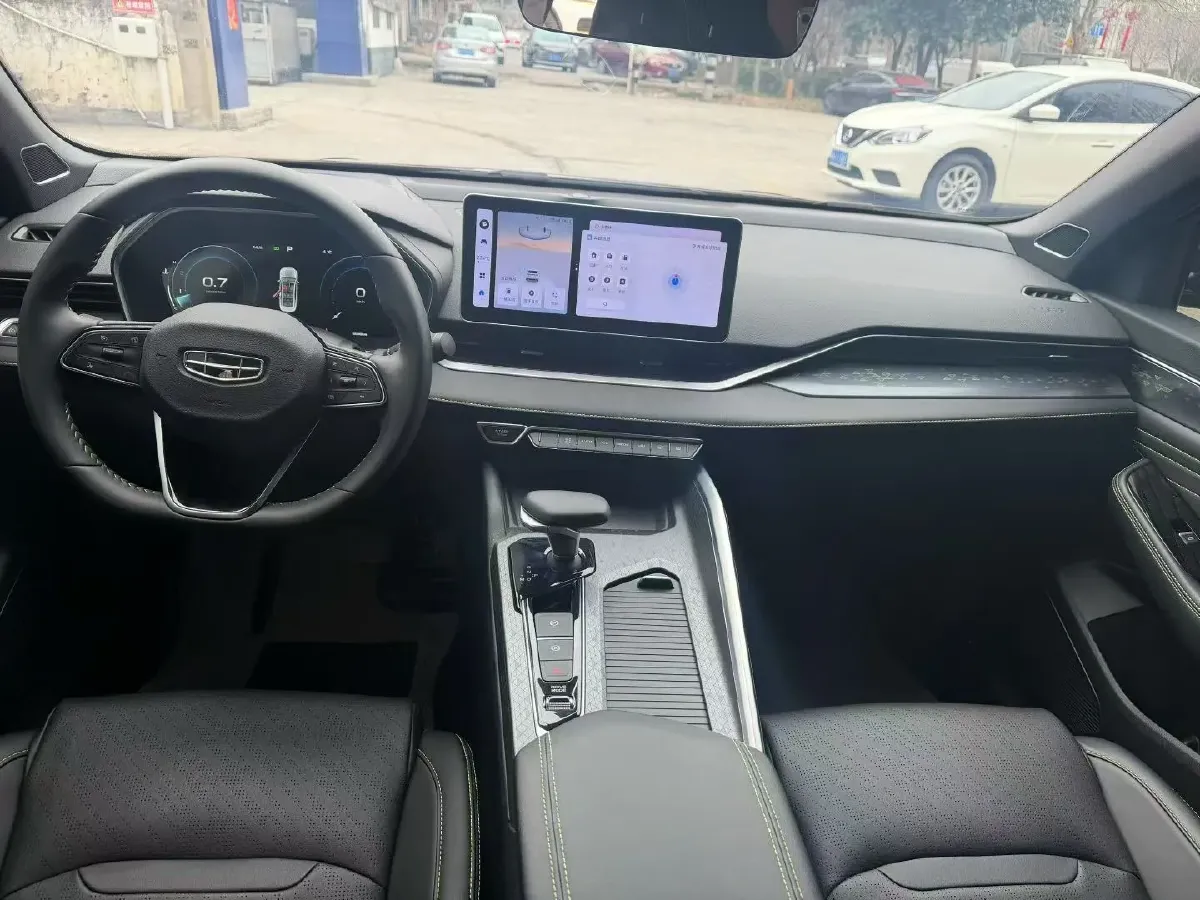 2023 Geely Preface 1.5T 181HP L4 7DCT,autocango,china used car exporter,china ev exporter,chinese used car exporter,chinese used ev exporter