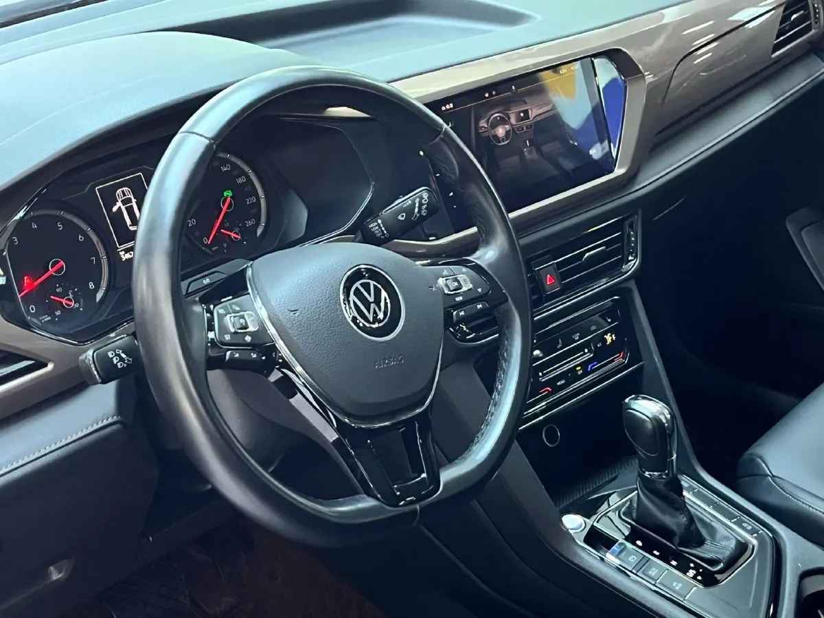 2021 Volkswagen Tharu 1.4T 150HP L4 7DCT,autocango,china used car exporter,china ev exporter,chinese used car exporter,chinese used ev exporter