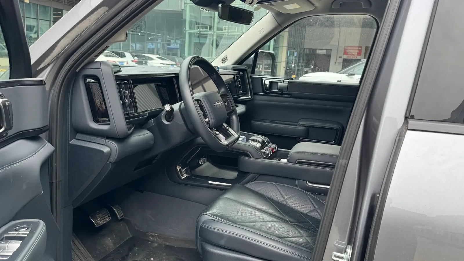 2023 FangChengBao Bao 5 1.5T 194HP L4 E-CVT PHEV 31.8KWH,autocango,china used car exporter,china ev exporter,chinese used car exporter,chinese used ev exporter