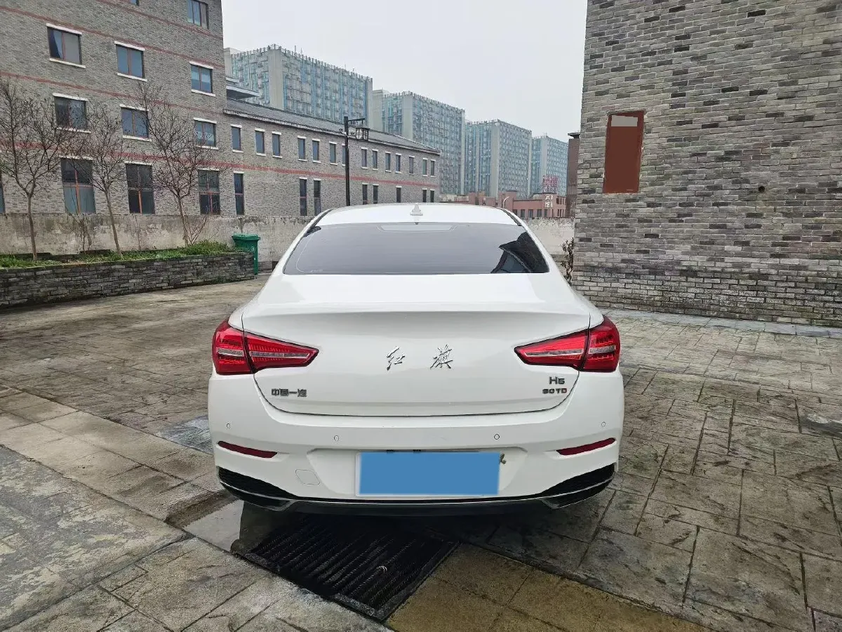 2019 HongQi H5 1.8T 180HP L4 6AT,autocango,china used car exporter,china ev exporter,chinese used car exporter,chinese used ev exporter