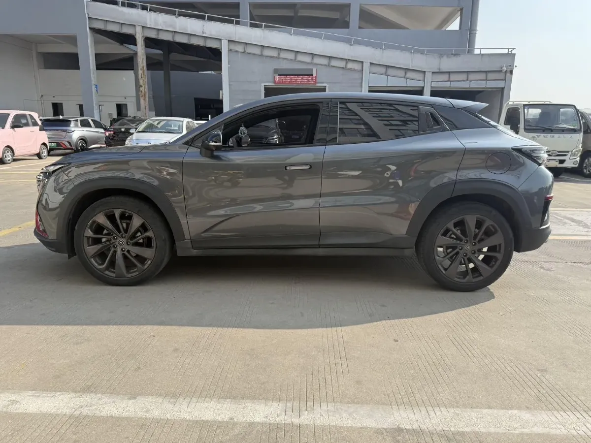2020 ChangAn UNI-T 1.5T 180HP L4 7DCT,autocango,china used car exporter,china ev exporter,chinese used car exporter,chinese used ev exporter