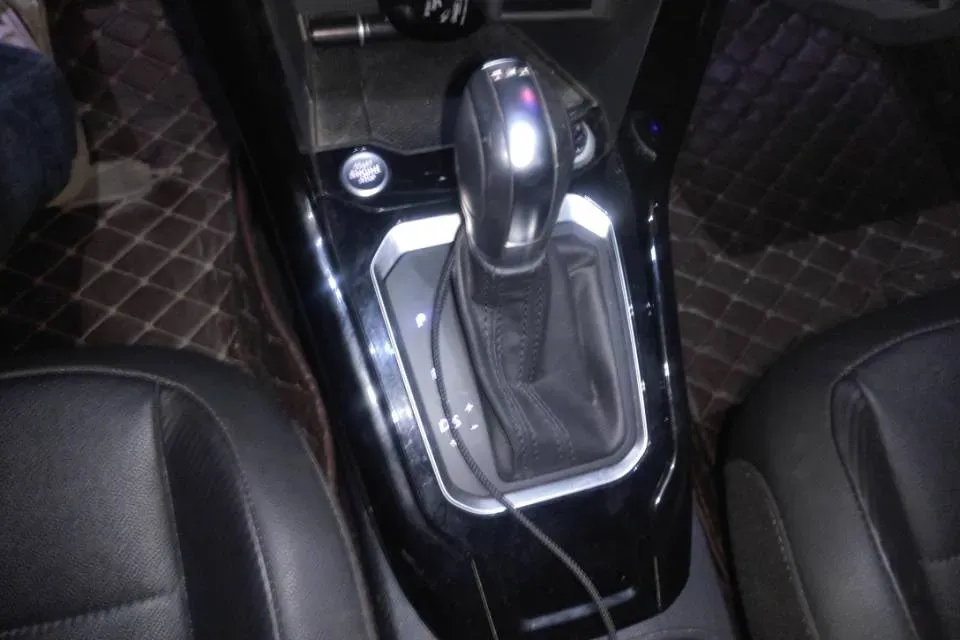 2019 Volkswagen T-Roc 1.4T 150HP L4 7DCT,autocango,china used car exporter,china ev exporter,chinese used car exporter,chinese used ev exporter