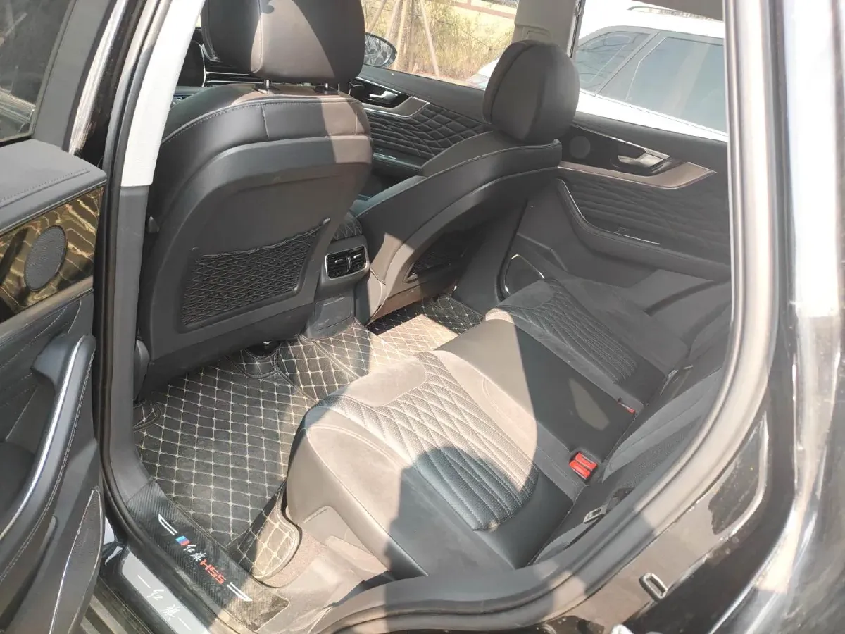 2022 HongQi HS5 2.0T 224HP L4 6AT,autocango,china used car exporter,china ev exporter,chinese used car exporter,chinese used ev exporter