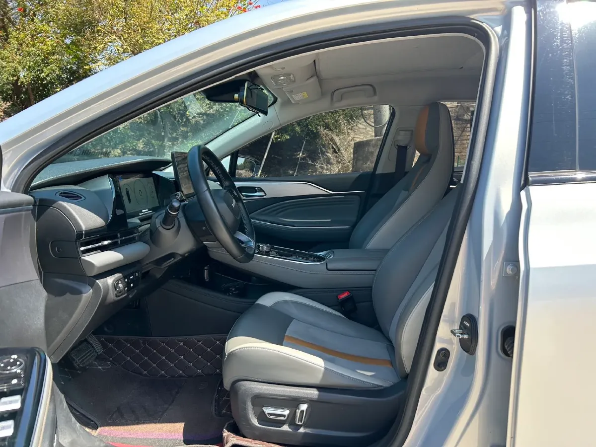 2022 ChangAn Oshan Z6 1.5T 170HP L4 6TCT PHEV 28.4KWH,autocango,china used car exporter,china ev exporter,chinese used car exporter,chinese used ev exporter