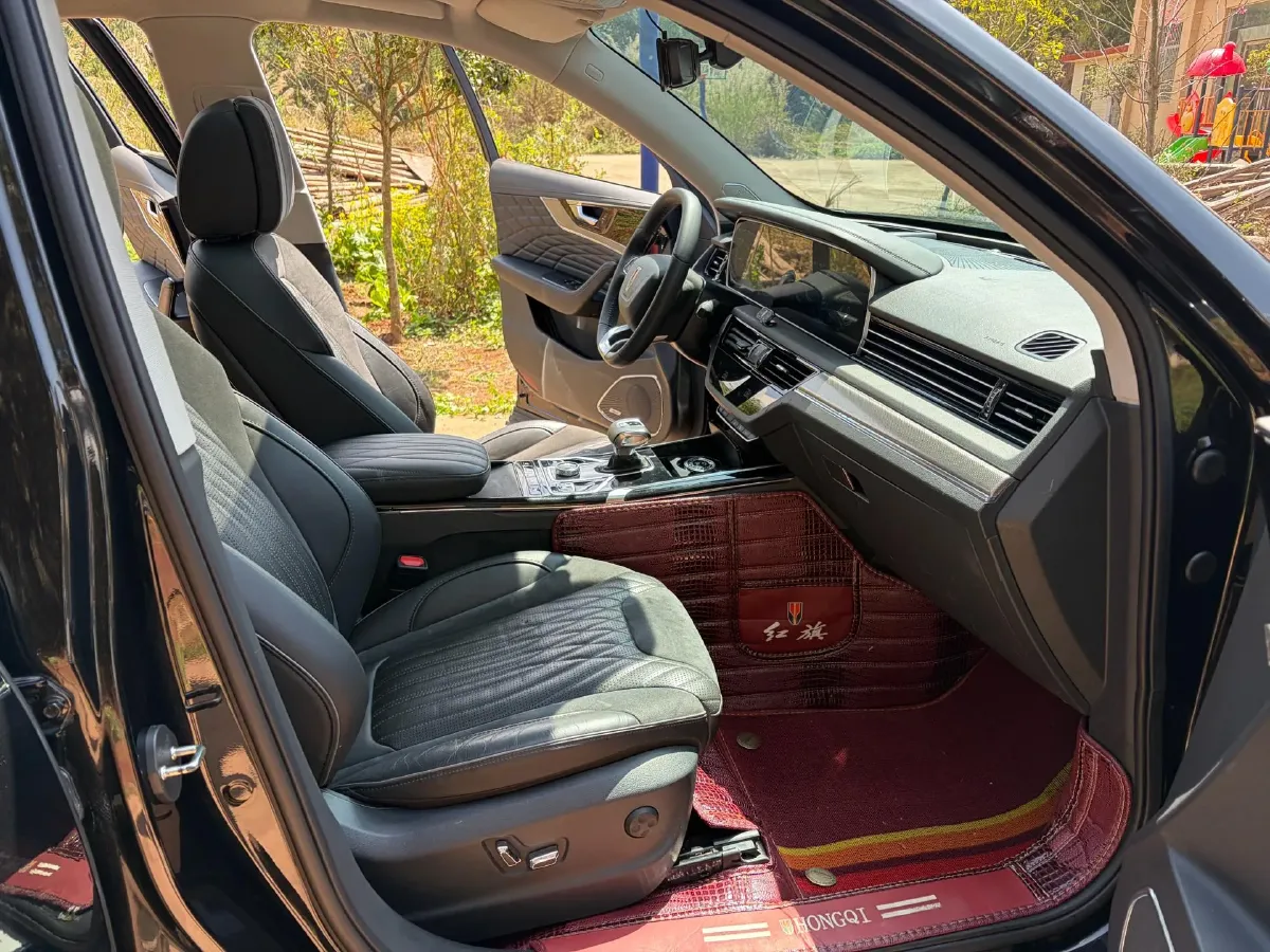 2022 HongQi HS5 2.0T 224HP L4 6AT,autocango,china used car exporter,china ev exporter,chinese used car exporter,chinese used ev exporter