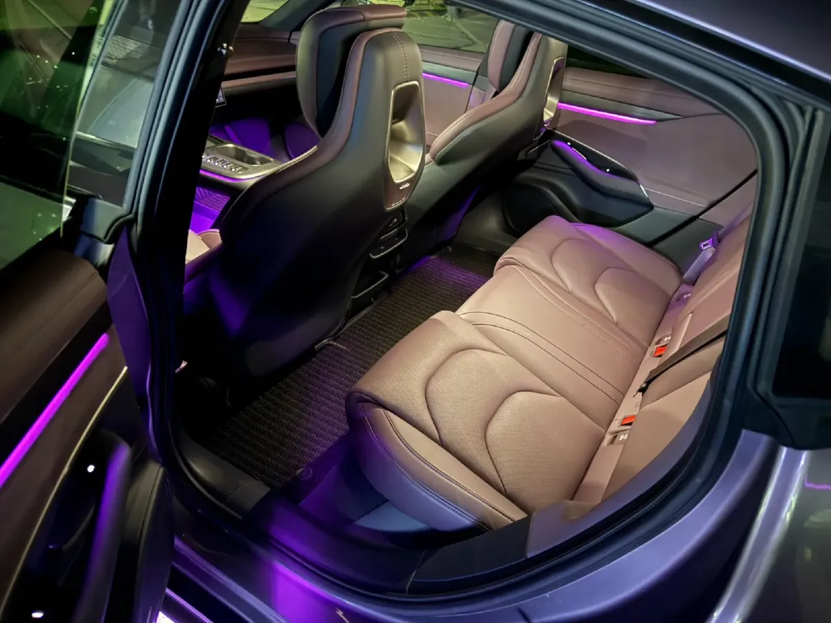 2024 MI SU7 BEV 101KWH,autocango,china used car exporter,china ev exporter,chinese used car exporter,chinese used ev exporter